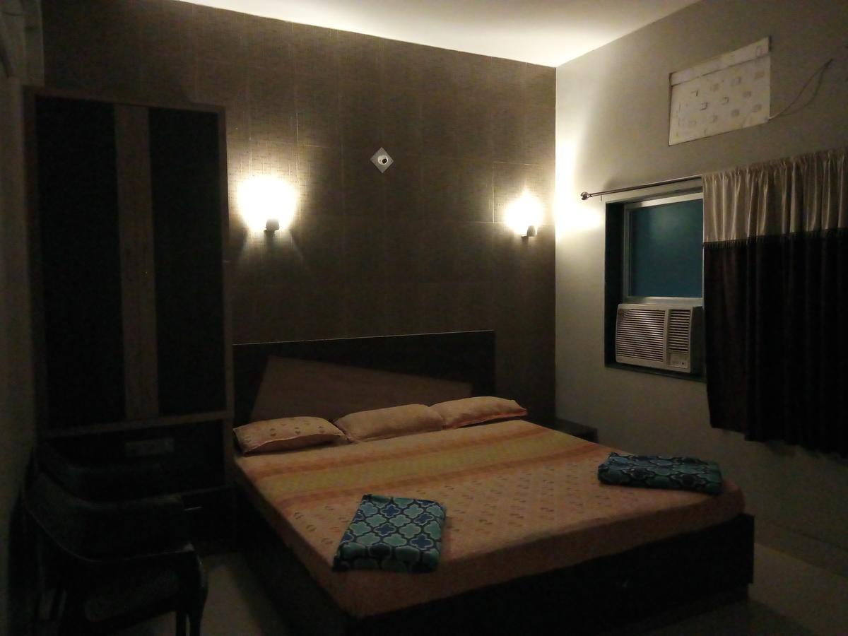 Hotel Sea Foam Puri Exterior photo